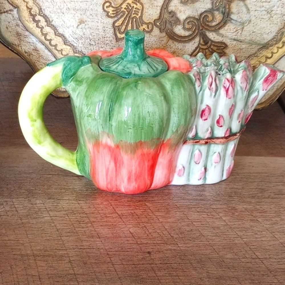 Takahashi Teapot